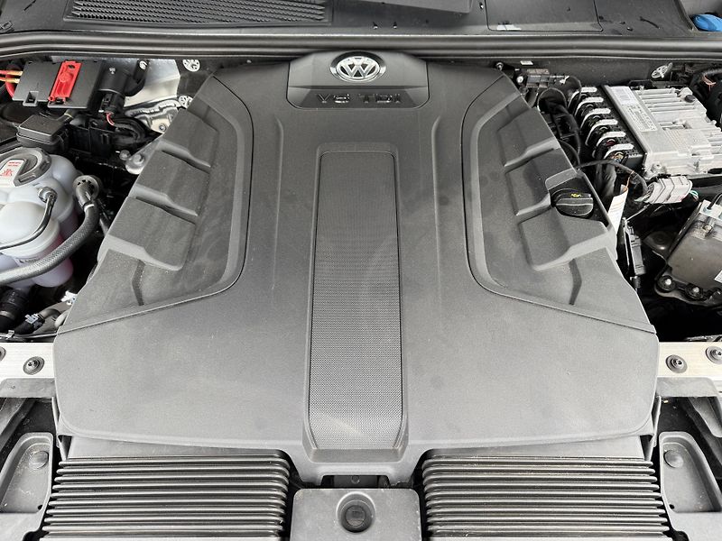 Volkswagen Touareg 3.0 TDI VZDUCH TAŽNÉ ČR DPH! - fotka 41 z 42