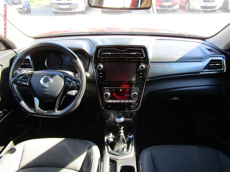 SsangYong Tivoli (2020) 1.5 TGDi, Kamera - fotka 8 z 18
