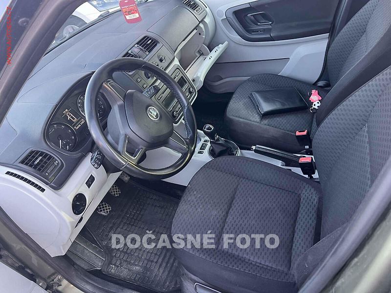 Škoda Roomster (2015) 1.2TSi, ČR, servis.kniha, AC - fotka 3 z 3