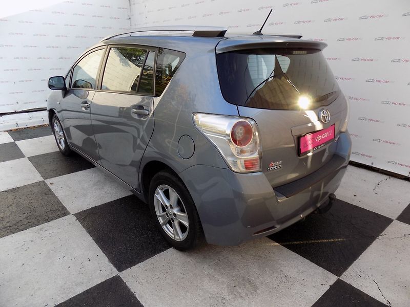 Toyota Verso (2013) 2.0 D-4D/1.Maj.ČR/keyless-go/ - fotka 3 z 47