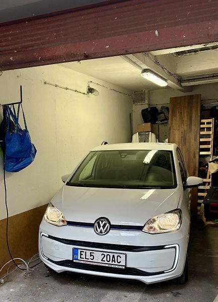 Volkswagen e-up! (2017) VW eUP! 60Kw, dojezd 130km DPH - fotka 26 z 27