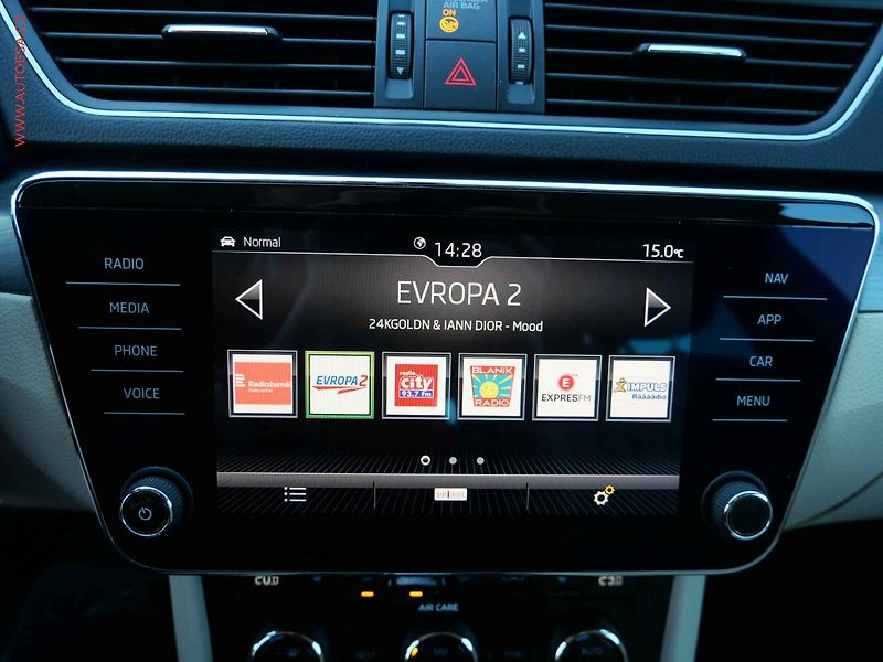 Škoda Superb (2018) 2.0 TDi 4x4, 2.maj,ČR, Style - fotka 18 z 31