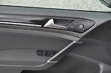 Volkswagen Golf (2017) 2.0 TDi 110kW HIGHLINE / LED - náhled 24