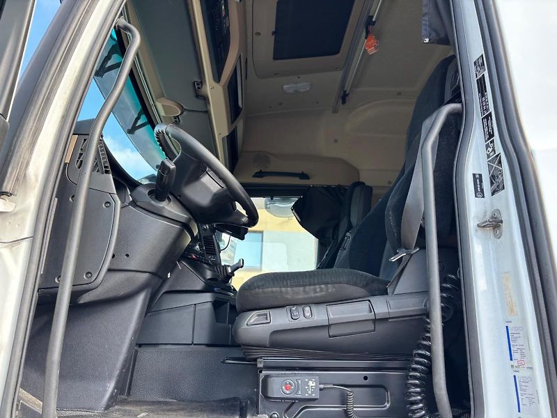 Mercedes-Benz Actros (2018) 2553 6x2 chlaďák EURO 6 - fotka 12 z 22