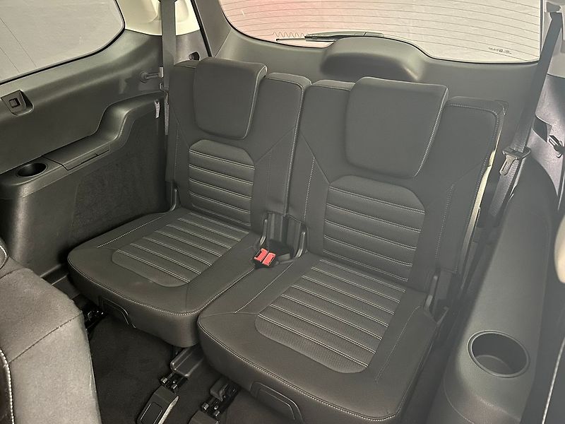 Ford Galaxy 2.5 HEV TITANIUM 7 míst - fotka 29 z 70