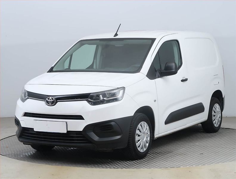 Toyota ProAce City (2020) 1.5 D4-D, ČR - fotka 2 z 12
