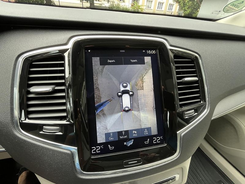 Volvo XC90 (2016) T8 AWD TWIN-ENGINE INSCRIPTION - fotka 30 z 47