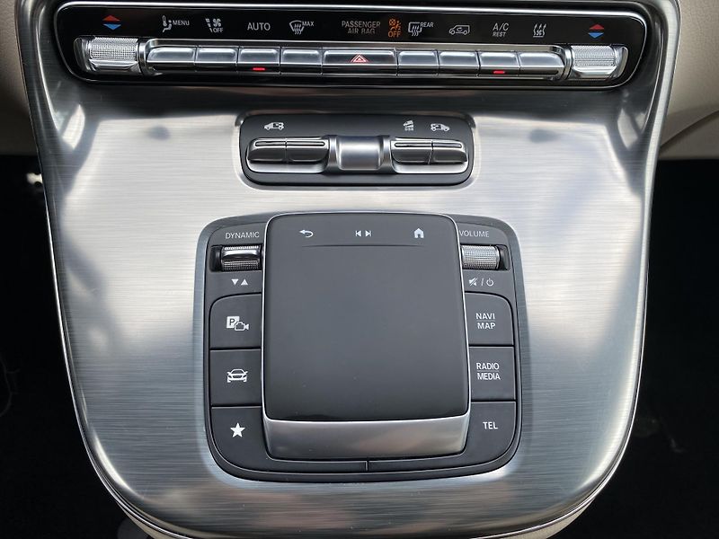 Mercedes-Benz Třídy V V 300d 4M Exclusive / L / 4M - fotka 25 z 27