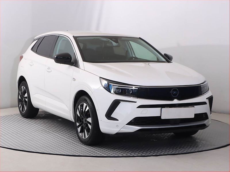 Opel Grandland X (2023) 1.2 Turbo - fotka 1 z 23