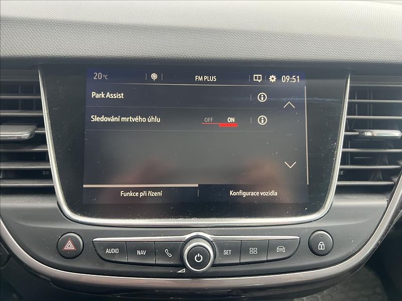 Opel Crossland X 1,2 T Innovation panorama - fotka 19 z 20