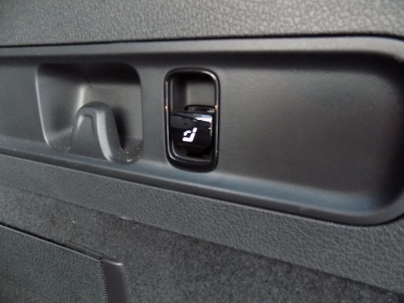 Mercedes-Benz GLC (2024) 300e/AMG/4Matic/DPH/LED/ - fotka 9 z 50
