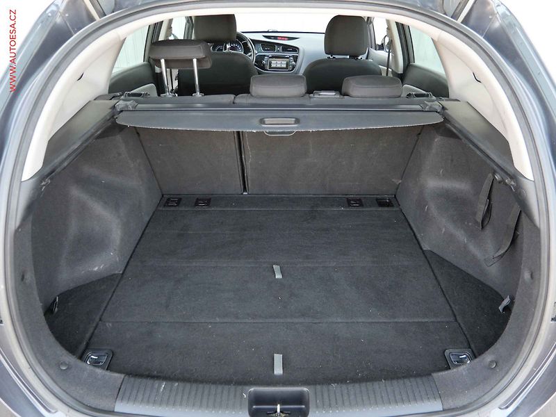 Kia Ceed (2014) 1.6 GDi - fotka 7 z 18