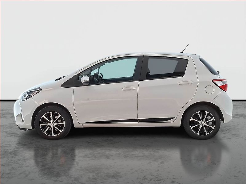 Toyota Yaris (2018) 1.5 Dual VVT-i, Serv.kniha - fotka 3 z 16