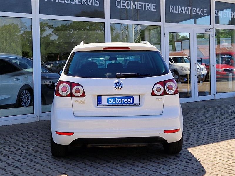 Volkswagen Golf Plus 1,2 TSI STYLE VÝHŘEV - fotka 4 z 29