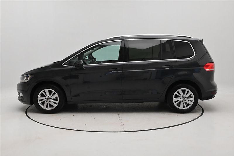 Volkswagen Touran 2,0 TDI 110 KW DSG 7 MÍST Záru - fotka 8 z 34