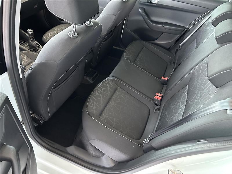 Škoda Fabia 1,0   TSI,CLEVER,SERVISKA,ACC - fotka 21 z 24