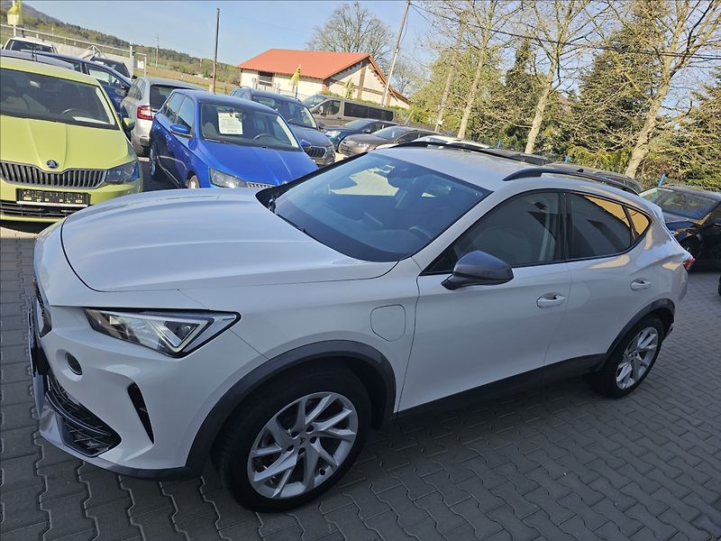 Cupra Formentor 1,4 eTSi 150KW eHYBRID DSG - fotka 12 z 48