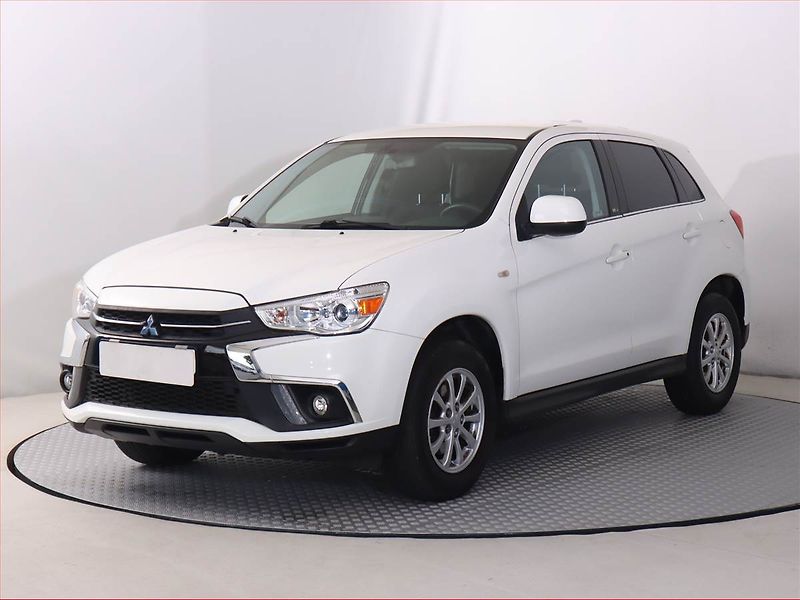 Mitsubishi ASX (2018) Elegance 1.6 MIVEC, Serv.kniha - fotka 2 z 17