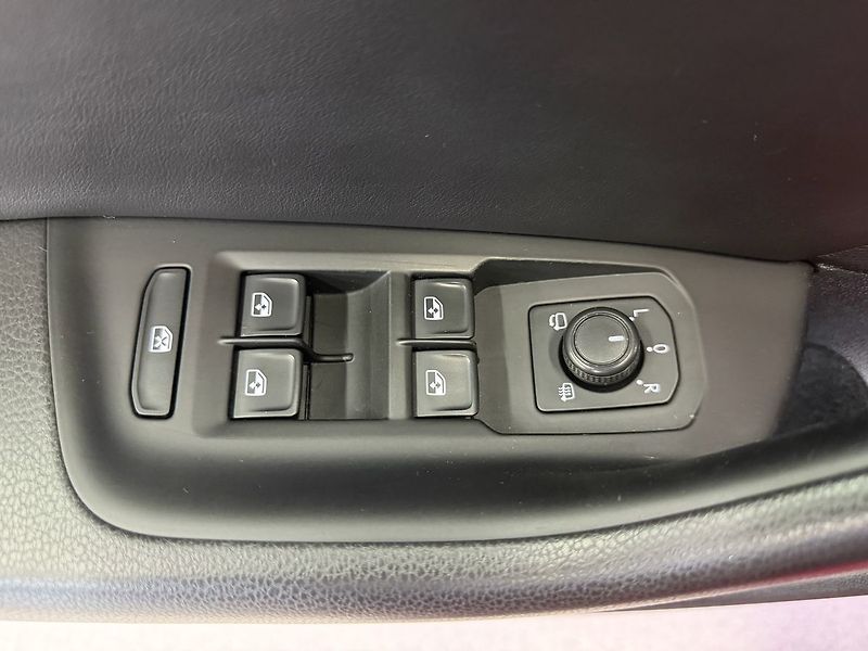 Volkswagen Arteon 2.0 Bi-TDI 176KW DSG 4M R-LINE - fotka 30 z 32