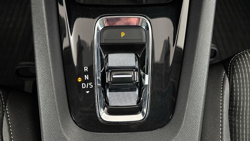 Škoda Octavia 2.0 TDI DSG Ambition Combi - fotka 21 z 25