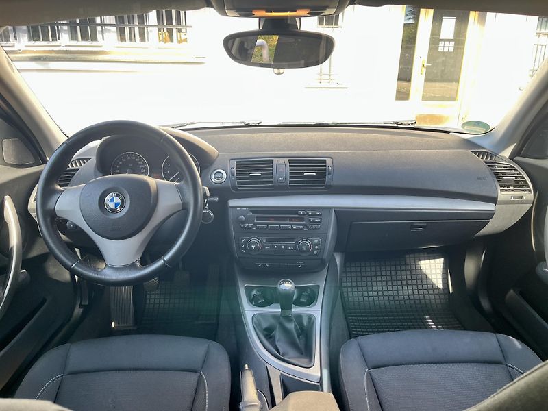 BMW Řada 1 (2006) - fotka 13 z 27