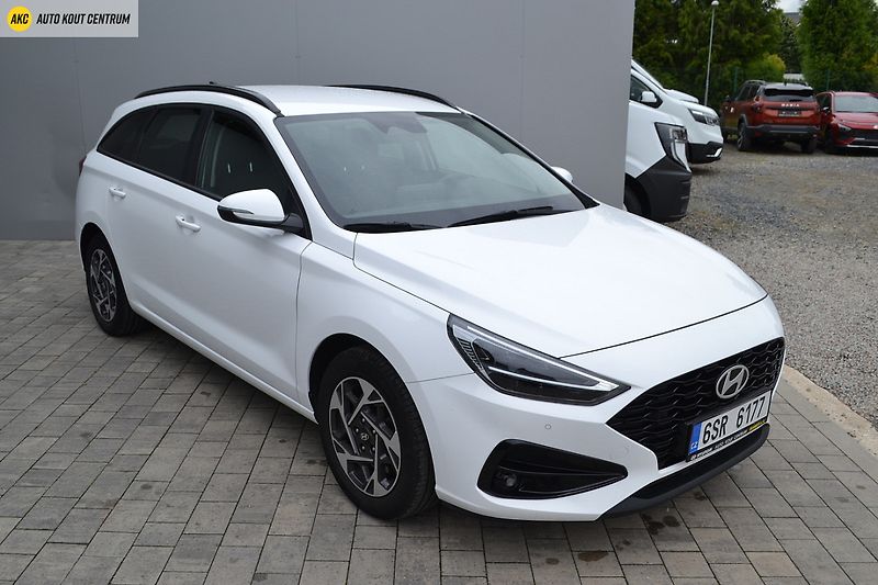 Hyundai i30 WG 1,5I MT SMART FAMILY NAVI - fotka 6 z 39