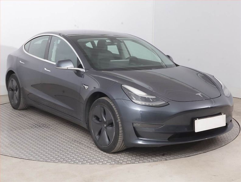 Tesla Model 3 (2019) Long Range 4WD 82kWh, SoH 86% - fotografie inzerátu