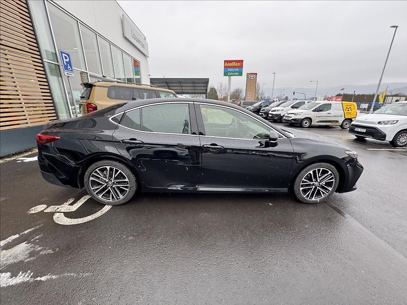 Toyota Camry 2,5 EXECUTIVE - fotka 19 z 19