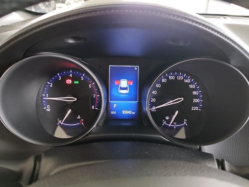 Toyota C-HR (2017) 1,2I,85KW,AUTOMAT,4X4,ALU,LED - fotka 29 z 34