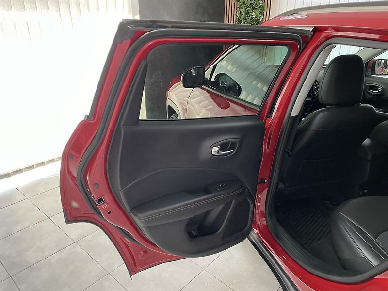 Jeep Compass 1.4 T ČR NAVI  1.MAJ. SERVISKA - fotka 17 z 30