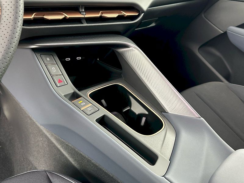 Cupra Terramar (2026) VZ 2.0 TSI 195kW 4x4 DSG - fotka 23 z 30