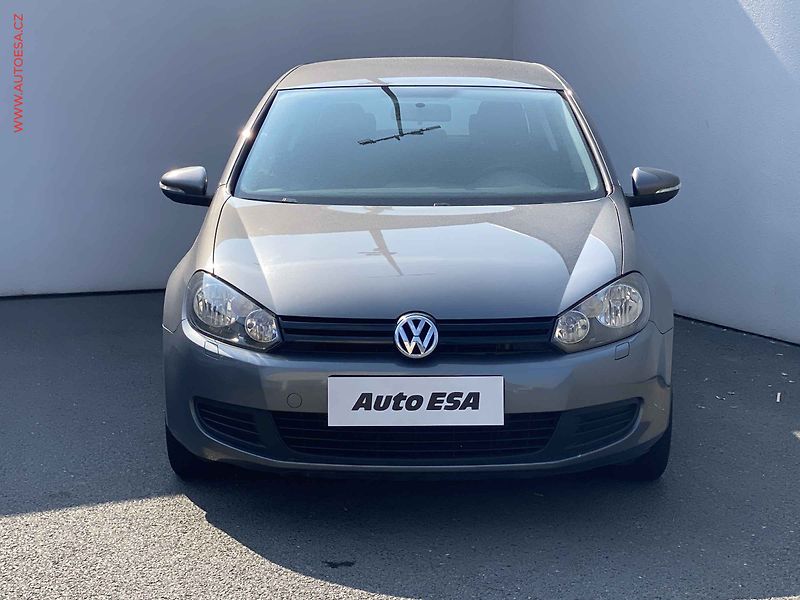 Volkswagen Golf (2009) 1.4 i, Trendline, TZ - fotka 2 z 16
