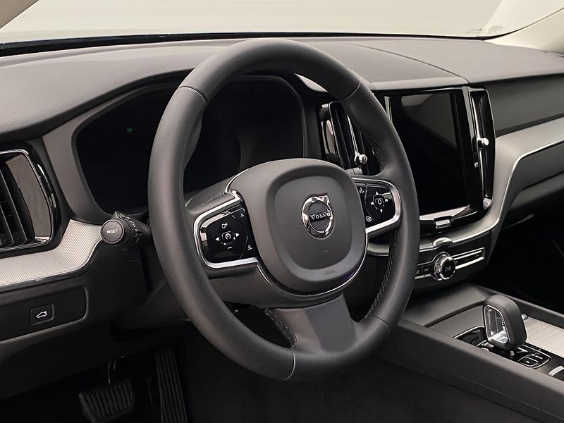 Volvo XC60 B4 AWD BRIGHT PLUS AUT CZ - fotka 19 z 60
