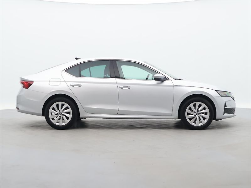Škoda Octavia 1,5 TSI 110kW Top Select. CZ D - fotka 8 z 29