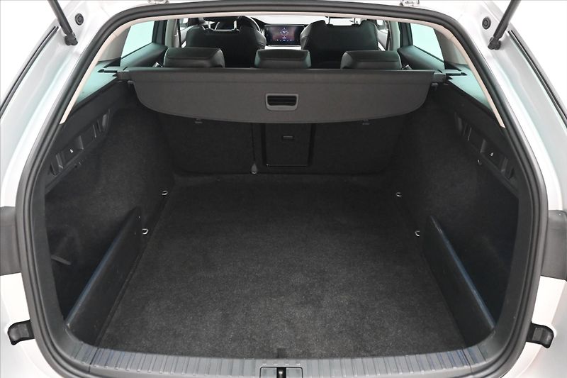 Škoda Octavia 2,0 TDI 110kW DSG Style Záruka - fotka 10 z 30