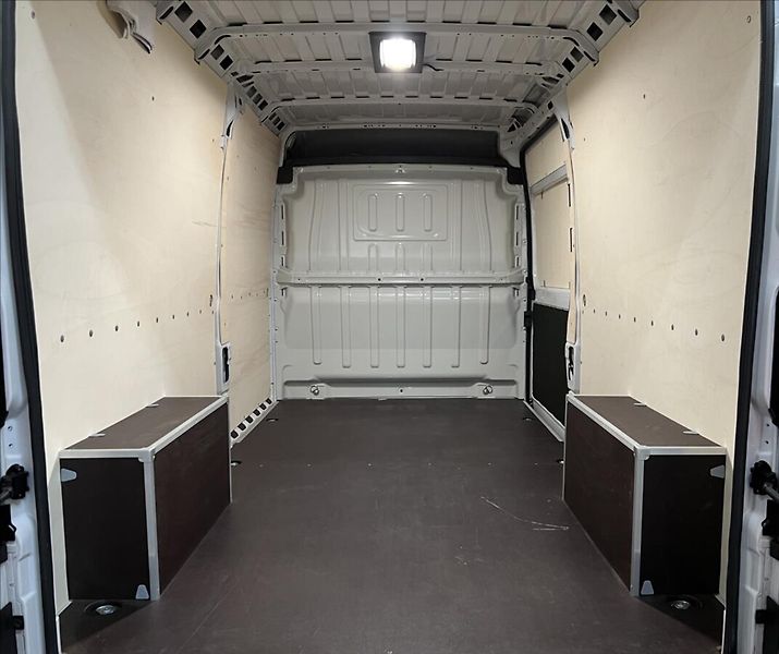 Toyota Proace Max 2,2 D-4D AT ACTIVE L3H2 - fotka 9 z 15