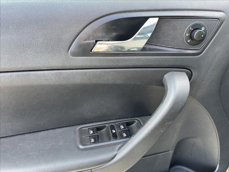 Škoda Yeti 2,0 TDi 81kw Ambiente Tažné, p - fotka 19 z 43