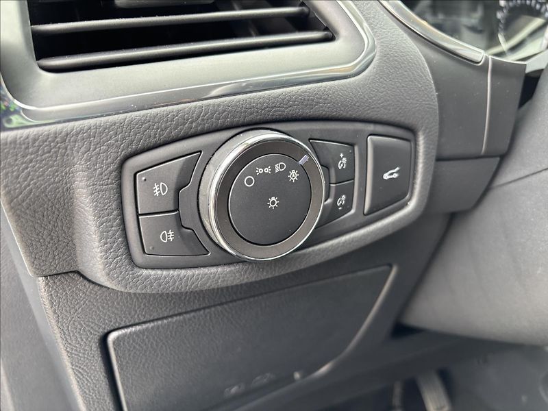 Ford Galaxy 2,0 EcoBlue 110 kW Titanium 7M - fotka 27 z 42