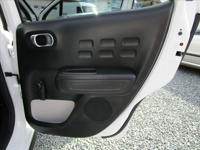 Citroën C3 1.2 PureTech 83 S&S Feel, 1. m - fotka 23 z 36