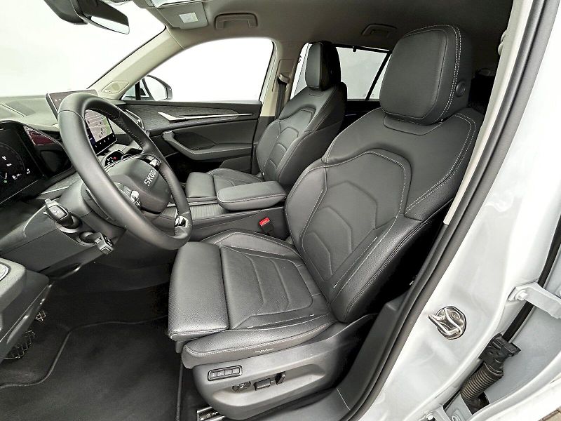 Škoda Kodiaq (2025) 2.0 TDI 142kW 4x4 DSG Exclusiv - fotka 26 z 35