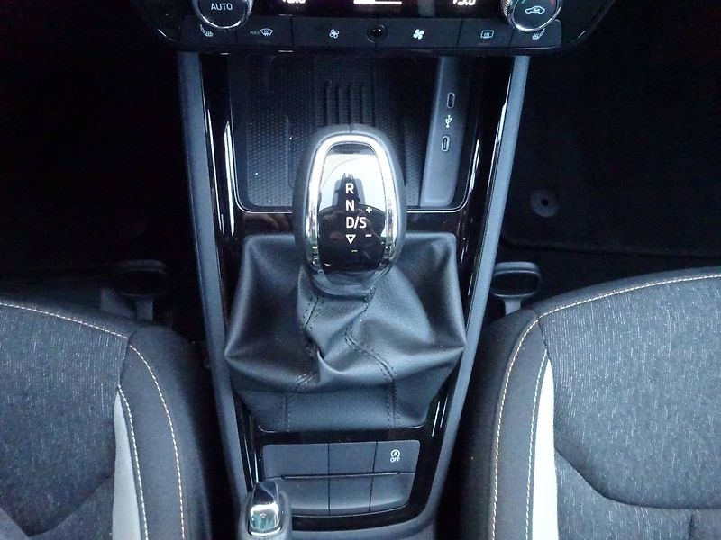 Škoda Scala (2025) 1,0TSi /85kW DSG Top Selection - fotka 20 z 29