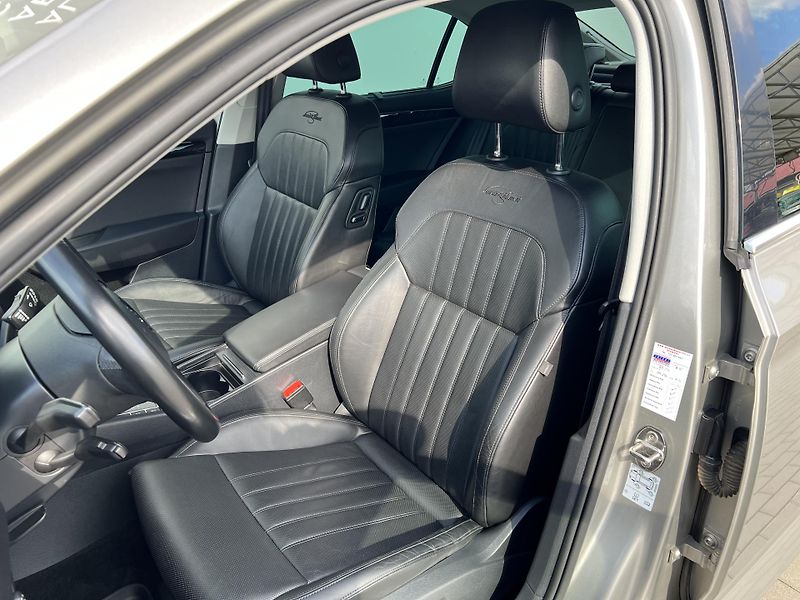 Škoda Superb (2017) 2,0TDi140kW Laurin&Klement DSG - fotka 14 z 42