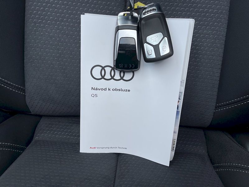 Audi Q5 (2025) S-Line 40 TDI 150 kW Quattro S - fotka 34 z 35