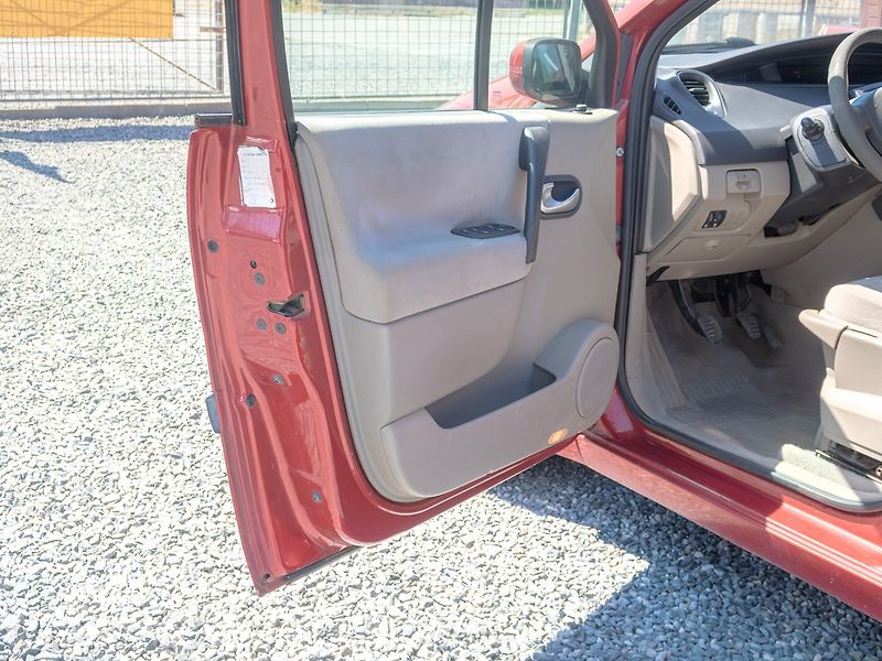 Renault Scénic (2004) 1.4i 16V 72KW – KLIMUJE - fotka 10 z 35
