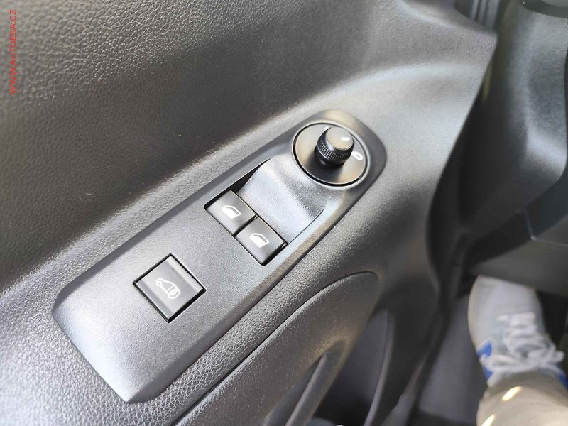 Peugeot Partner (2021) 1.5HDi MAXi DÍLNA, stř.nosič - fotka 21 z 23