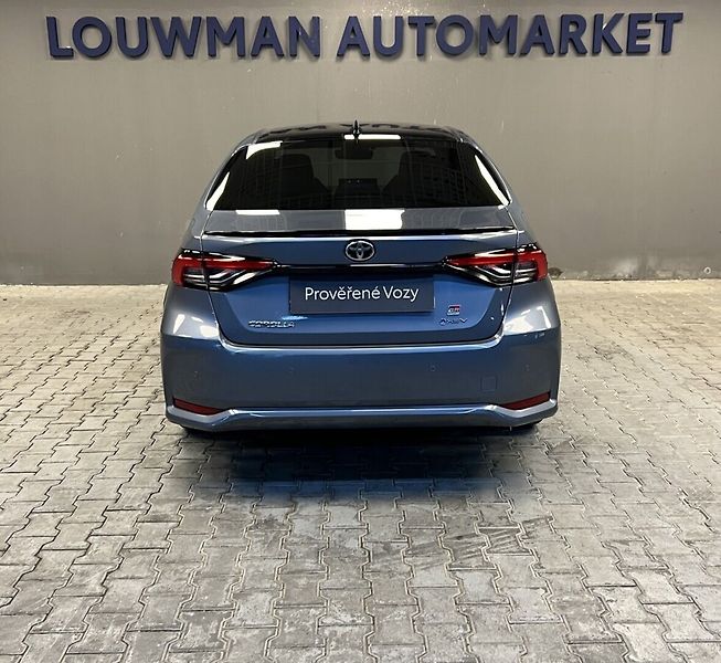 Toyota Corolla 1.8 Hybrid AT GR SPORT DYNAMIC - fotka 15 z 17
