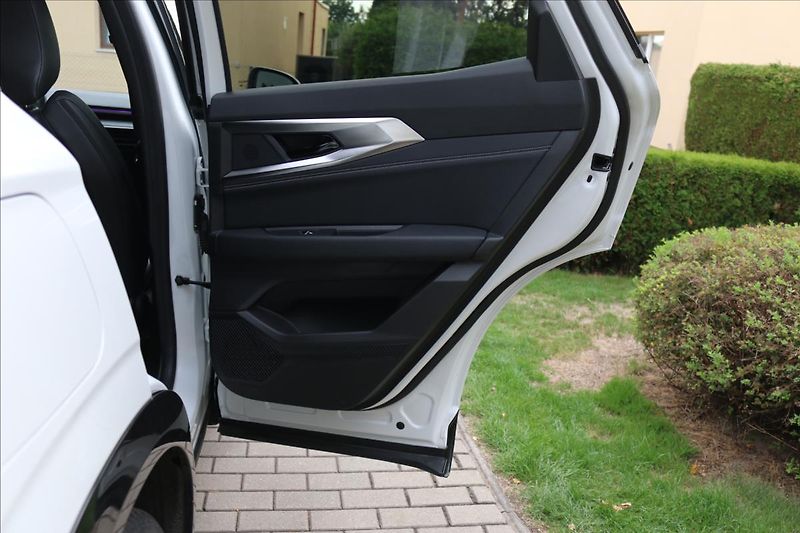 Renault Austral 1,2 e-HYBRID, TAŽNÉ - fotka 43 z 49
