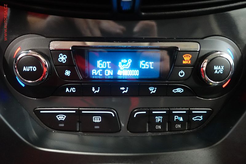 Ford Kuga (2013) 2.0TDCi 4x4, AT, park.čidla - fotka 17 z 22