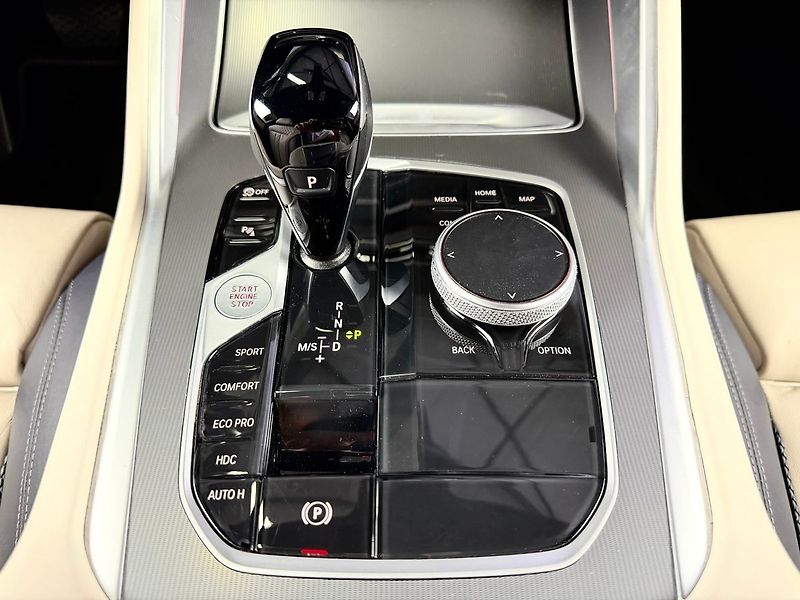 BMW X6 30d xDrive INDIVIDUAL, LED, HU - fotka 25 z 31