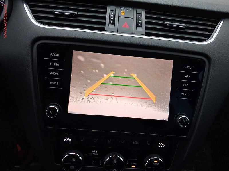 Škoda Octavia (2019) 1.6TDi, 2.maj,ČR, LED, autoAC - fotka 17 z 18